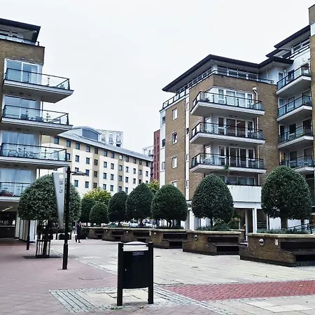 Charming Three Bedroom By The Thames London Exterior photo