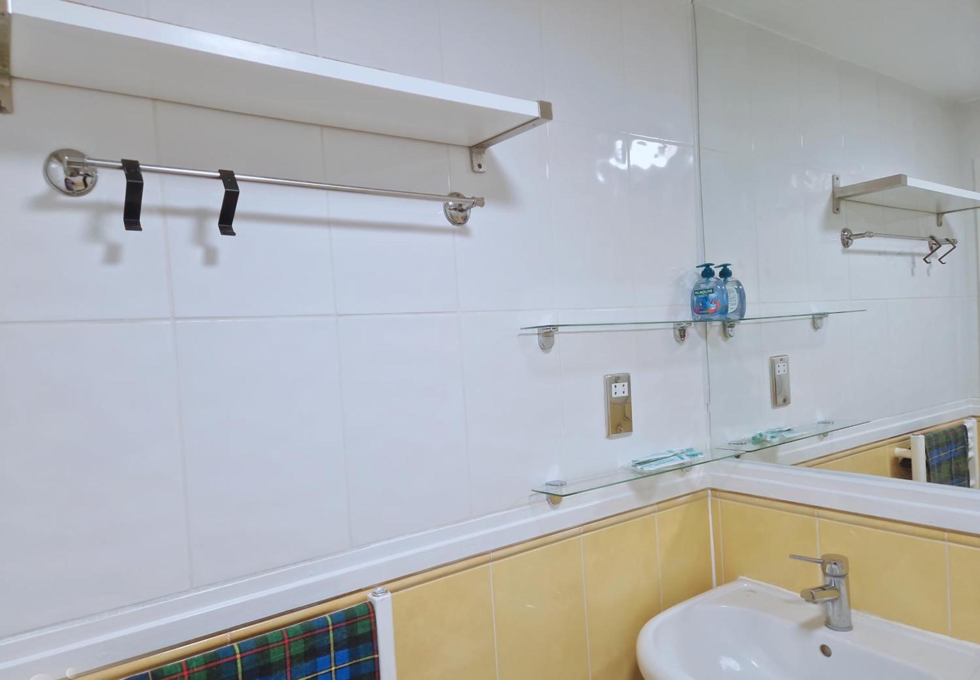 Apartment Charming Three Bedroom By The Thames London
