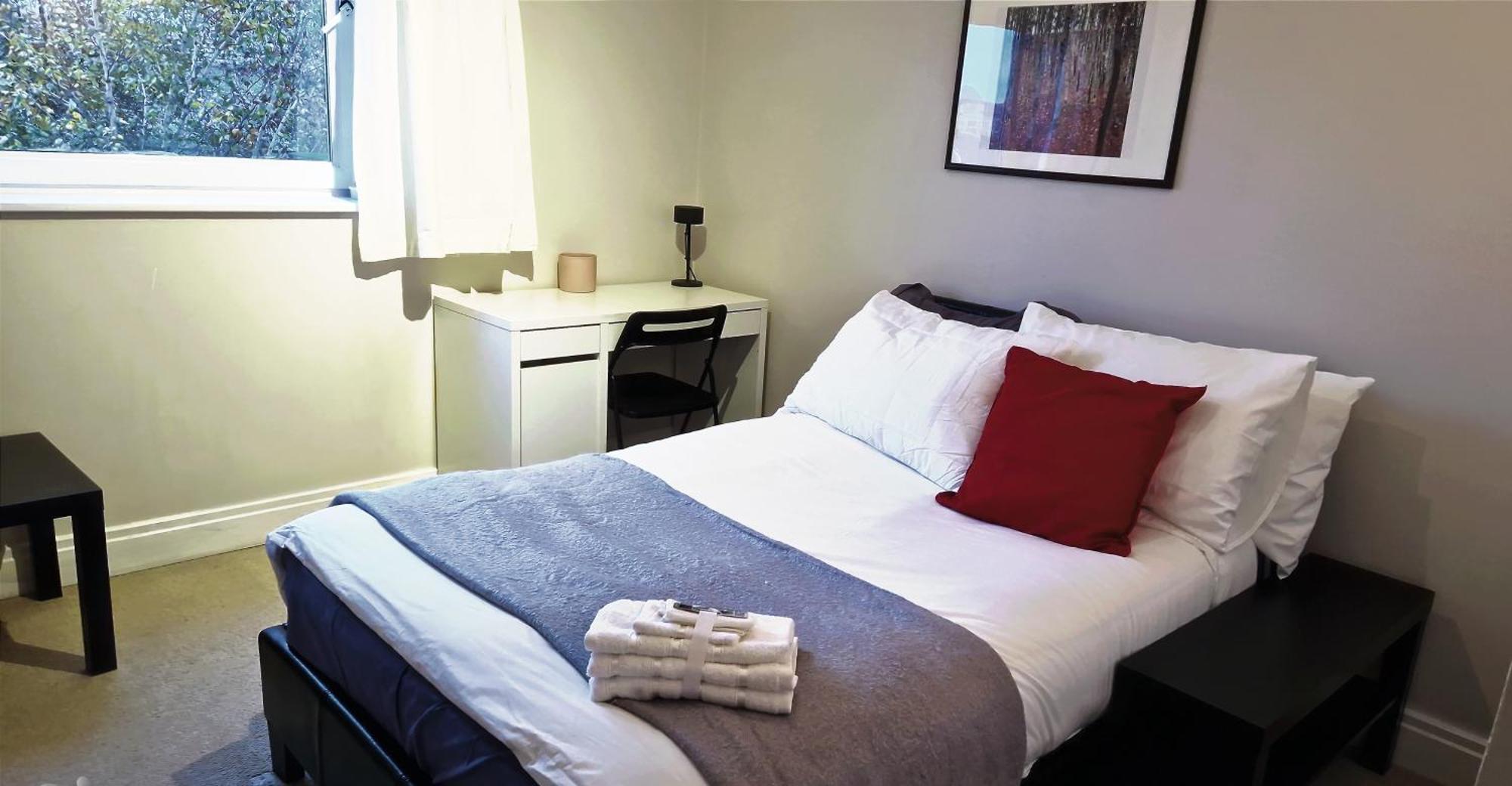 Charming Three Bedroom By The Thames *
